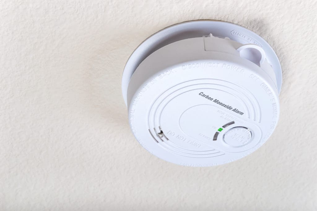 carbon monoxide alarm to detect a gas leak
