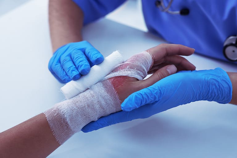 Cuales riesgos corren los trabajadores en restaurante