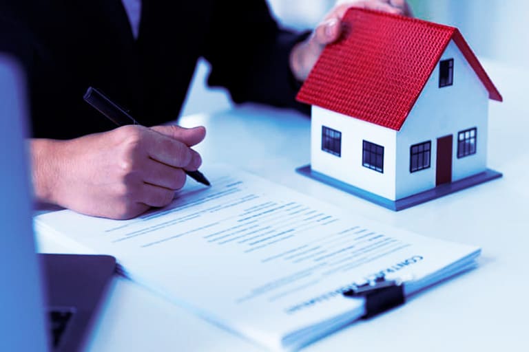 Implicaciones legales por caídas en propiedades privadas